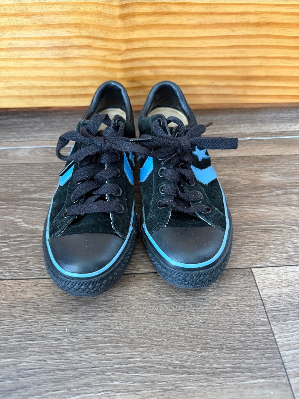 Women’s Converse Black and Blue Low-Top Suede Sneakers- Size 6